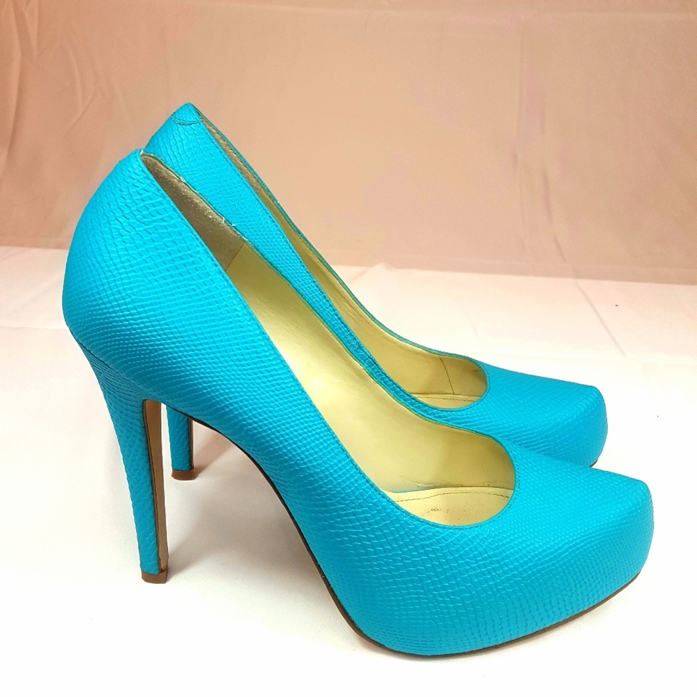 BCBG Pumps
